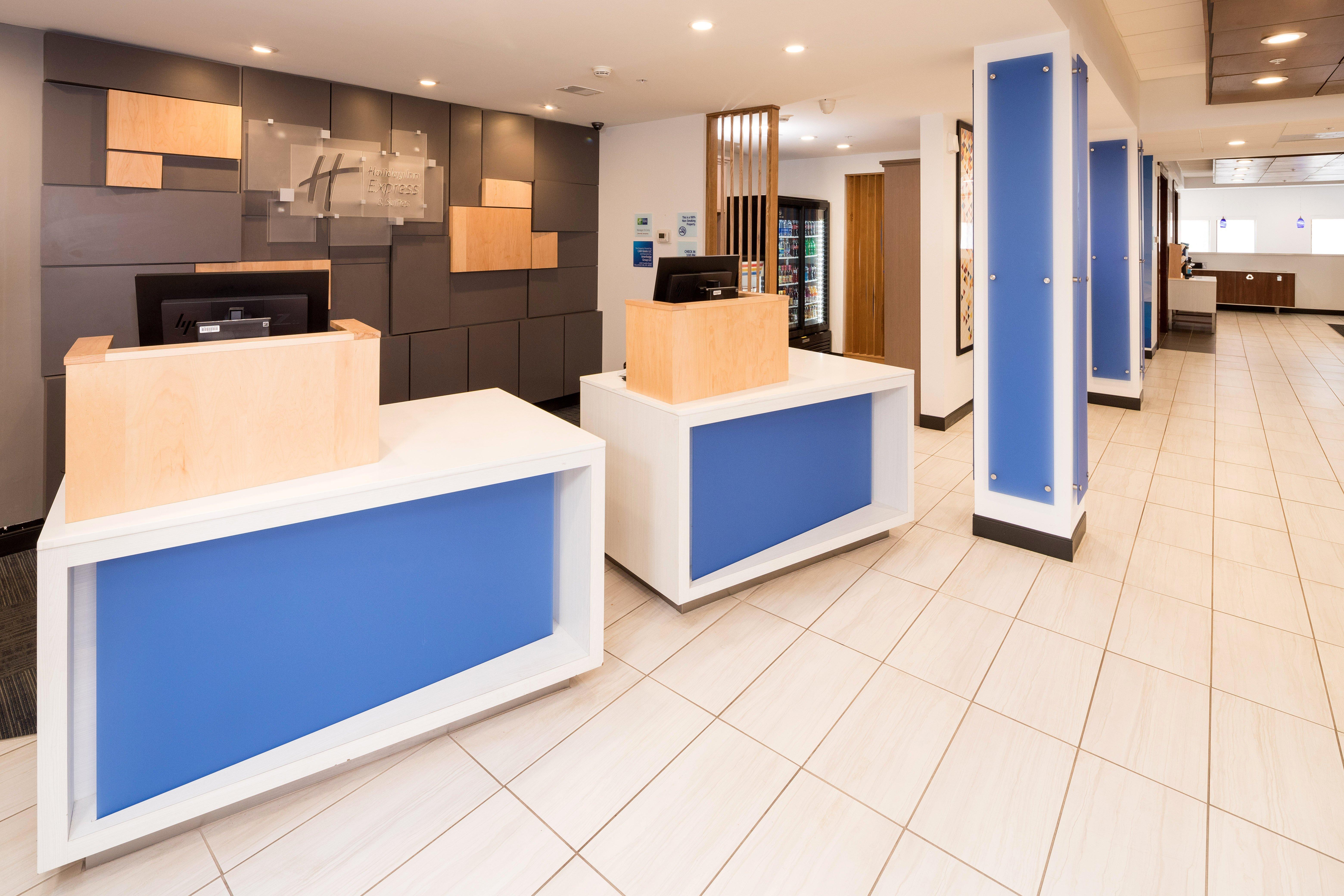 Holiday Inn Express Hotel & Suites Grand Blanc By Ihg Exterior photo