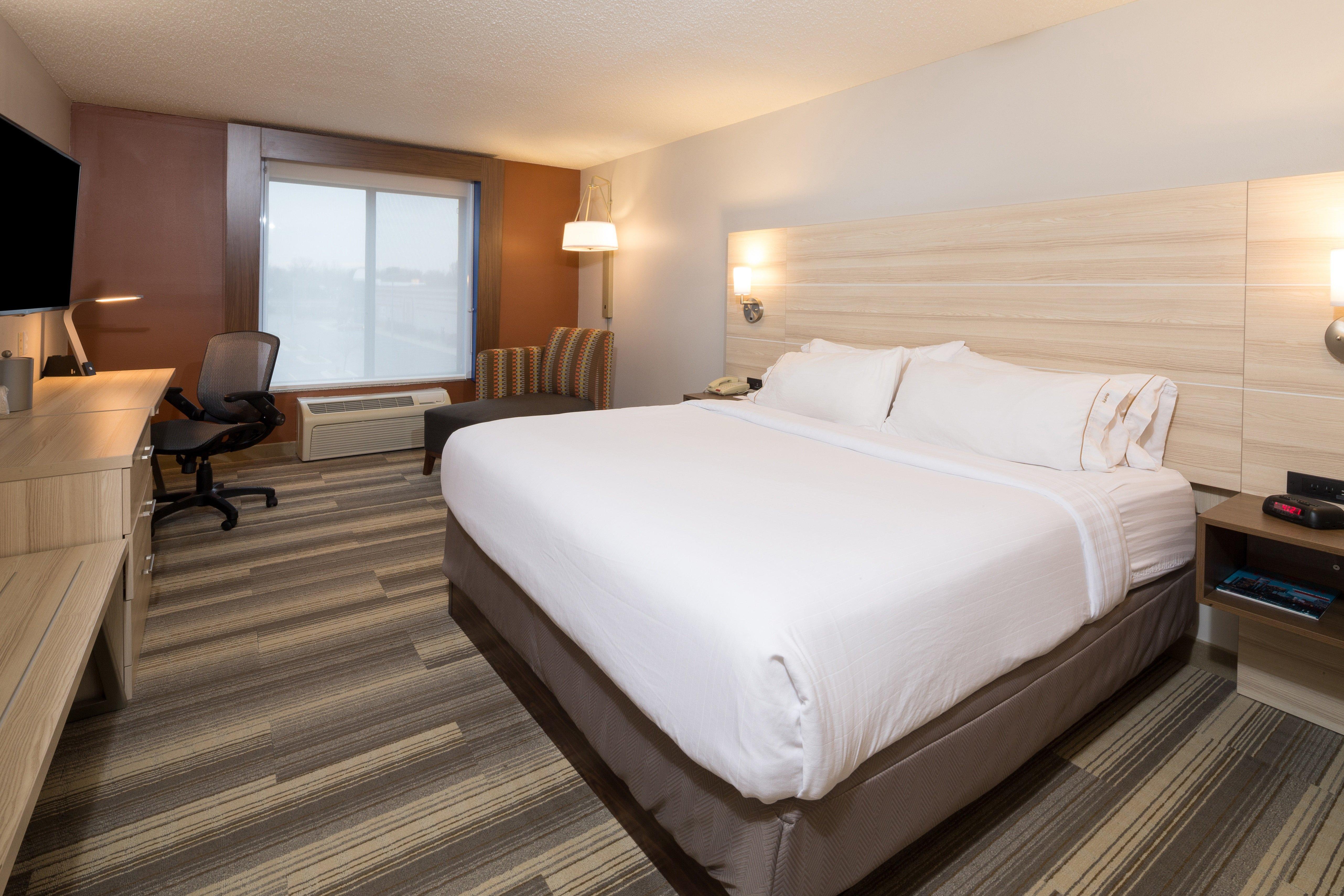 Holiday Inn Express Hotel & Suites Grand Blanc By Ihg Exterior photo