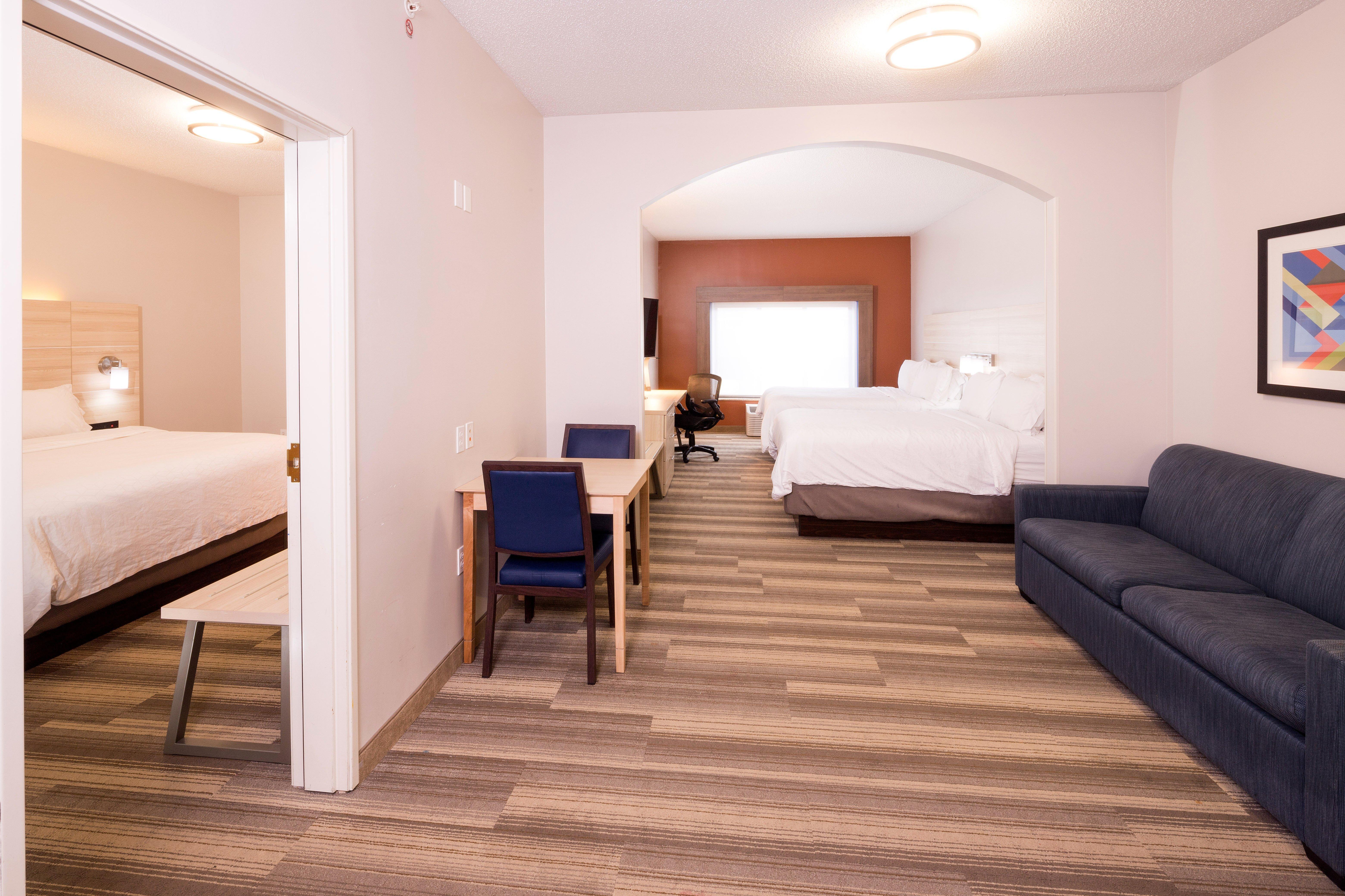 Holiday Inn Express Hotel & Suites Grand Blanc By Ihg Exterior photo