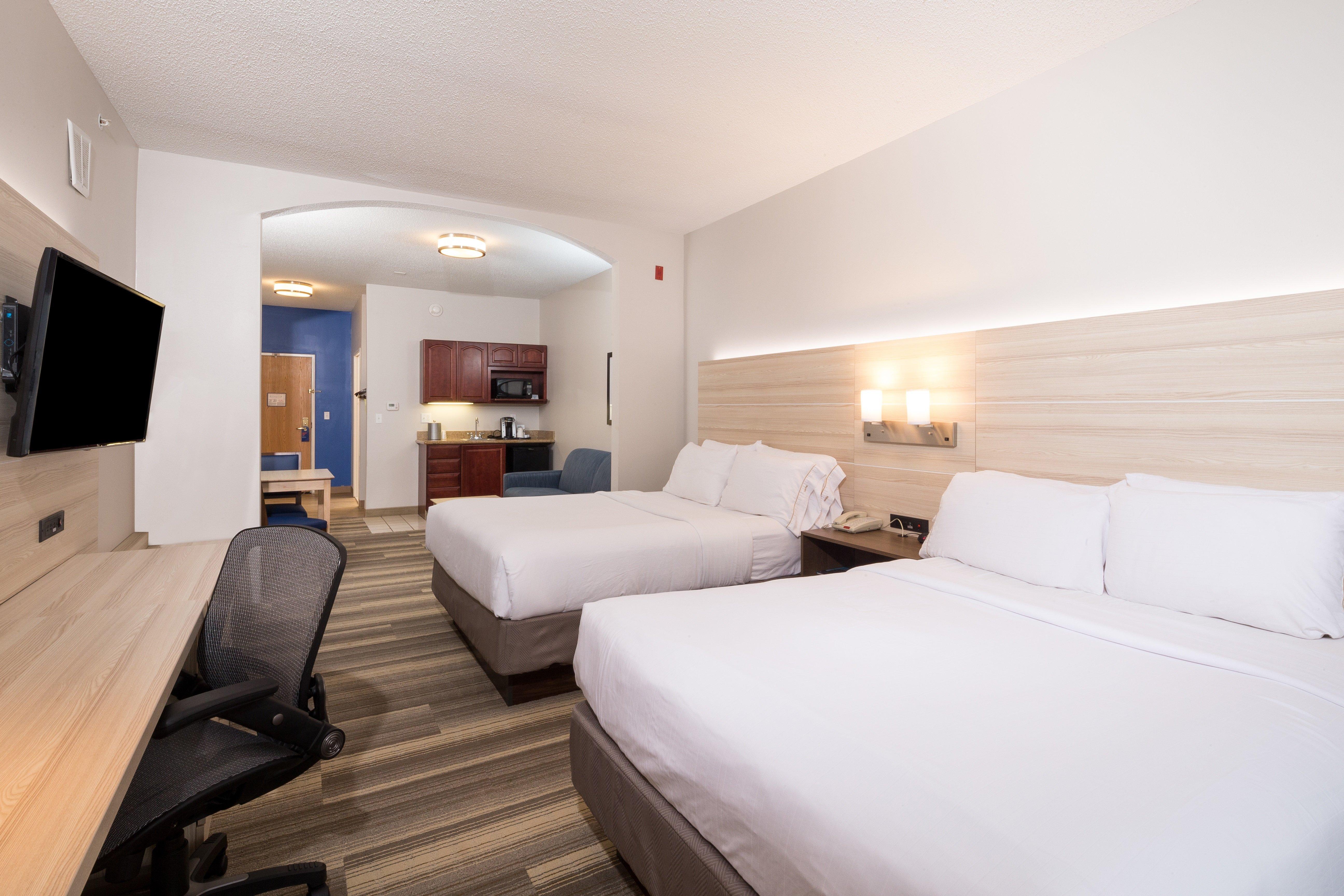 Holiday Inn Express Hotel & Suites Grand Blanc By Ihg Exterior photo