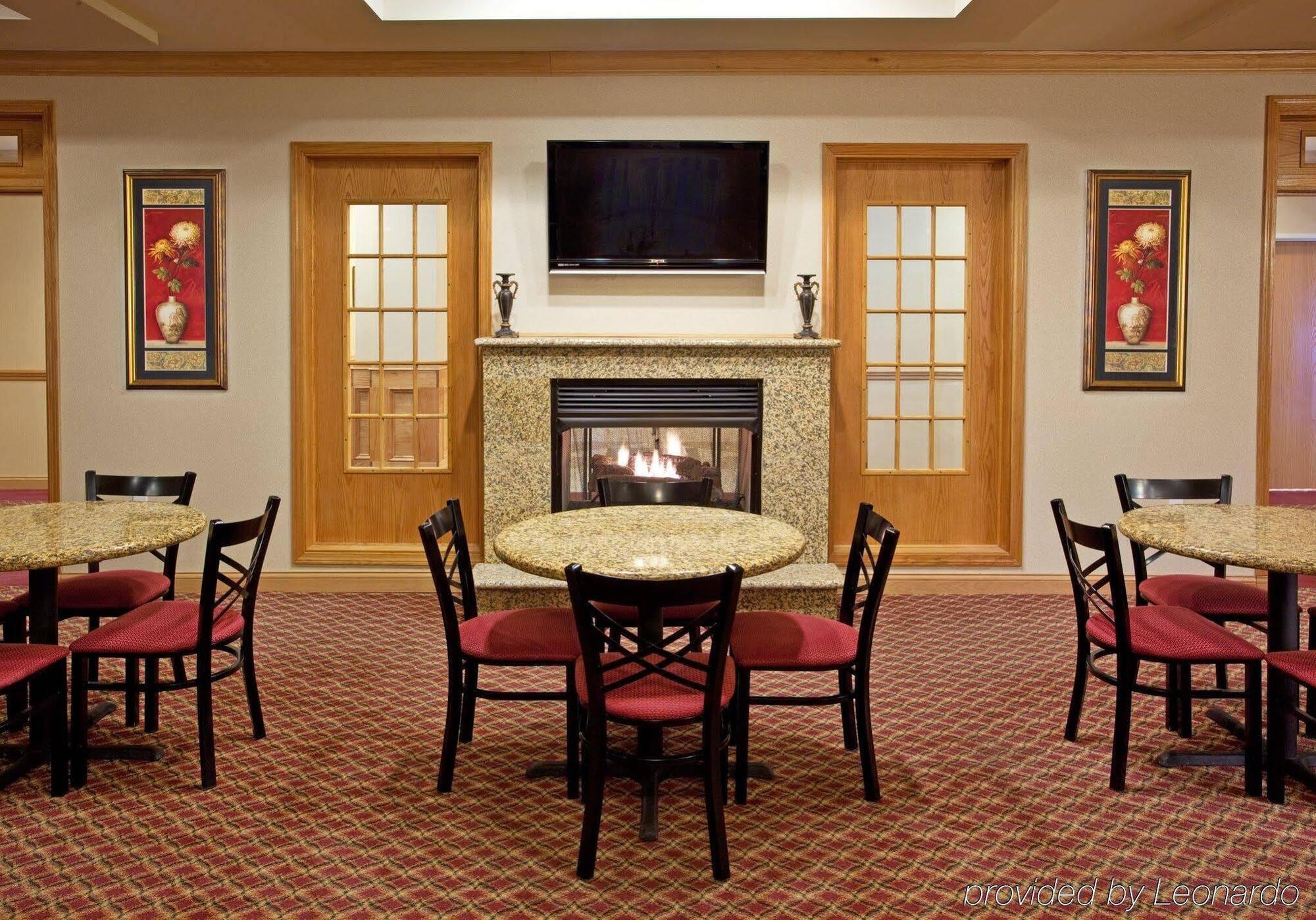 Holiday Inn Express Hotel & Suites Grand Blanc By Ihg Exterior photo